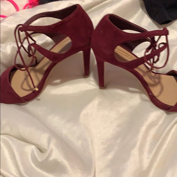 Heels - Picture 2 of 2